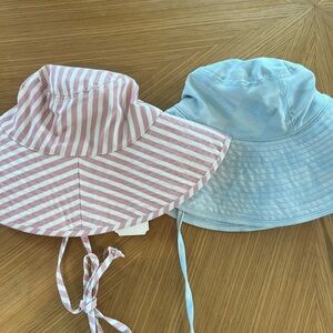 Wide brim beach hat- Buisness and Pleasure NWT blue check